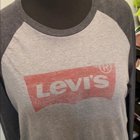 Men’s long sleeve Levi’s t-shirt - Picture 2 of 7